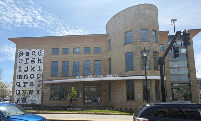 Exterior image of the Worcester Public Library's Main Branch.